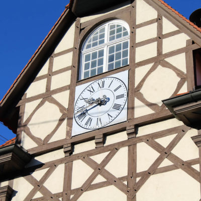 Zell-weierbach-rathaus-uhr